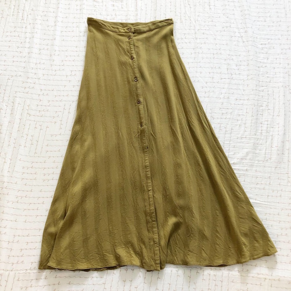 ASOS gold button down midi skirt 🌛